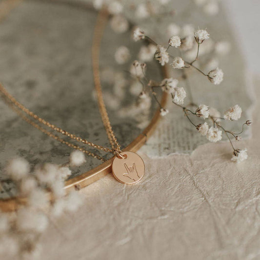 I Love You Necklace: Gold / 17.5"