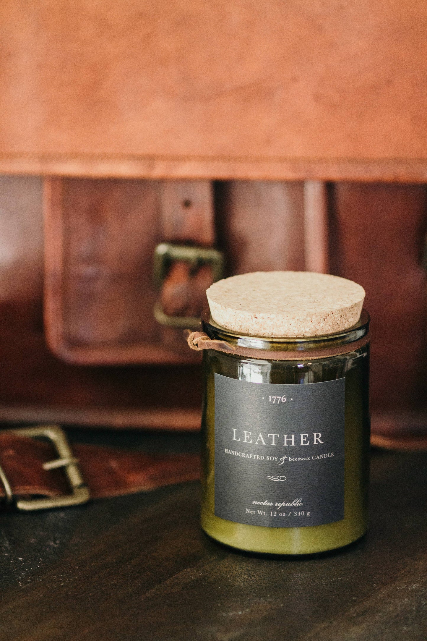 Forest : 1776 Soy Beeswax Man Candle