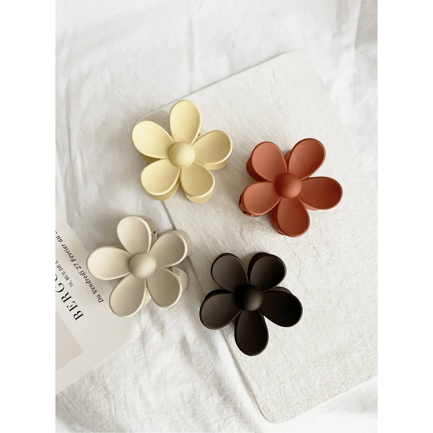 4 Flower Hair Clips in a Box - NEUTRAL