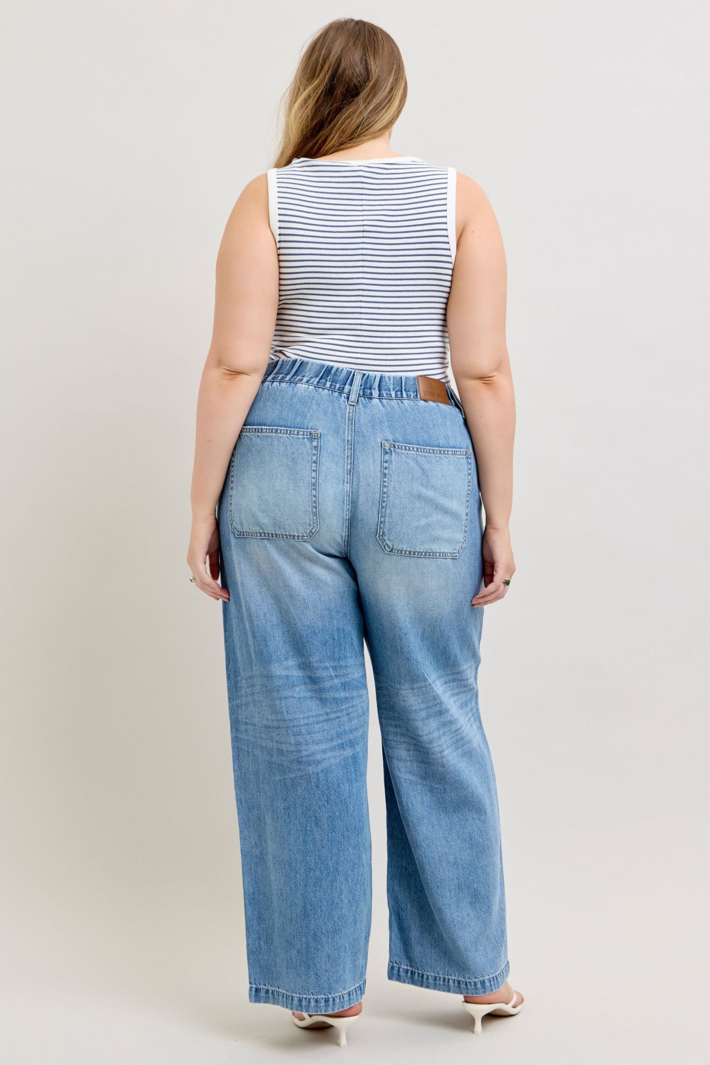 Judy Blue Featherweight Baggy