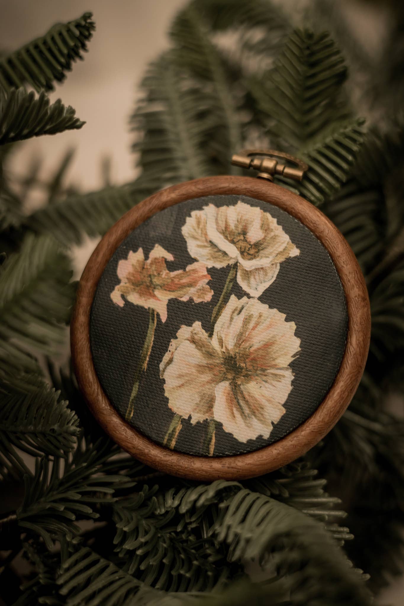 "Wild Flower no. 1" Circle Ornament   