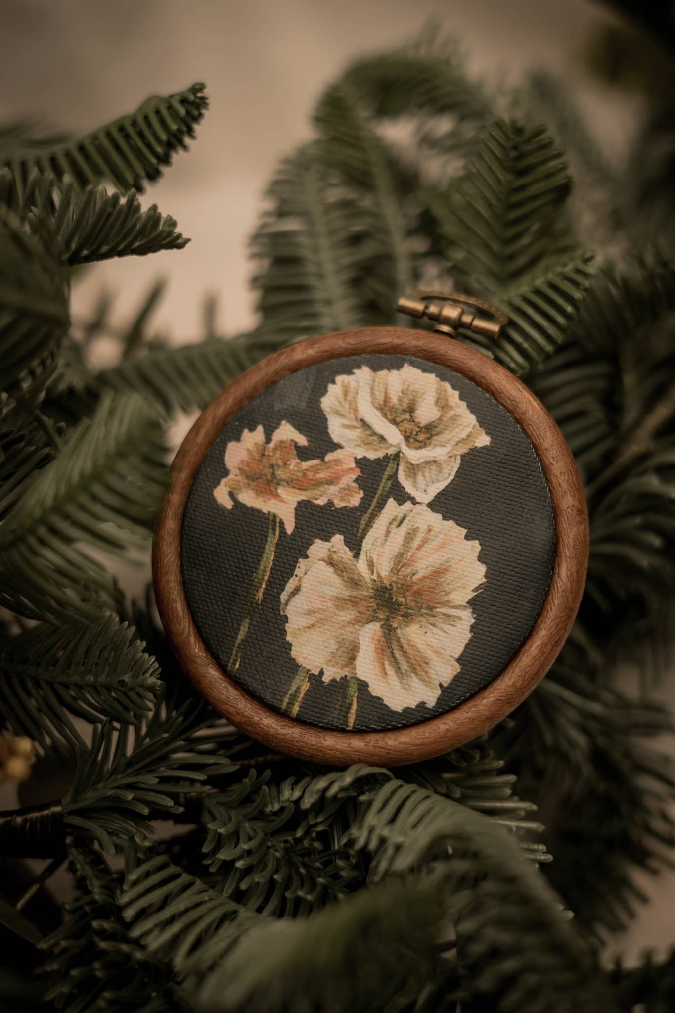 "Wild Flower no. 1" Circle Ornament   