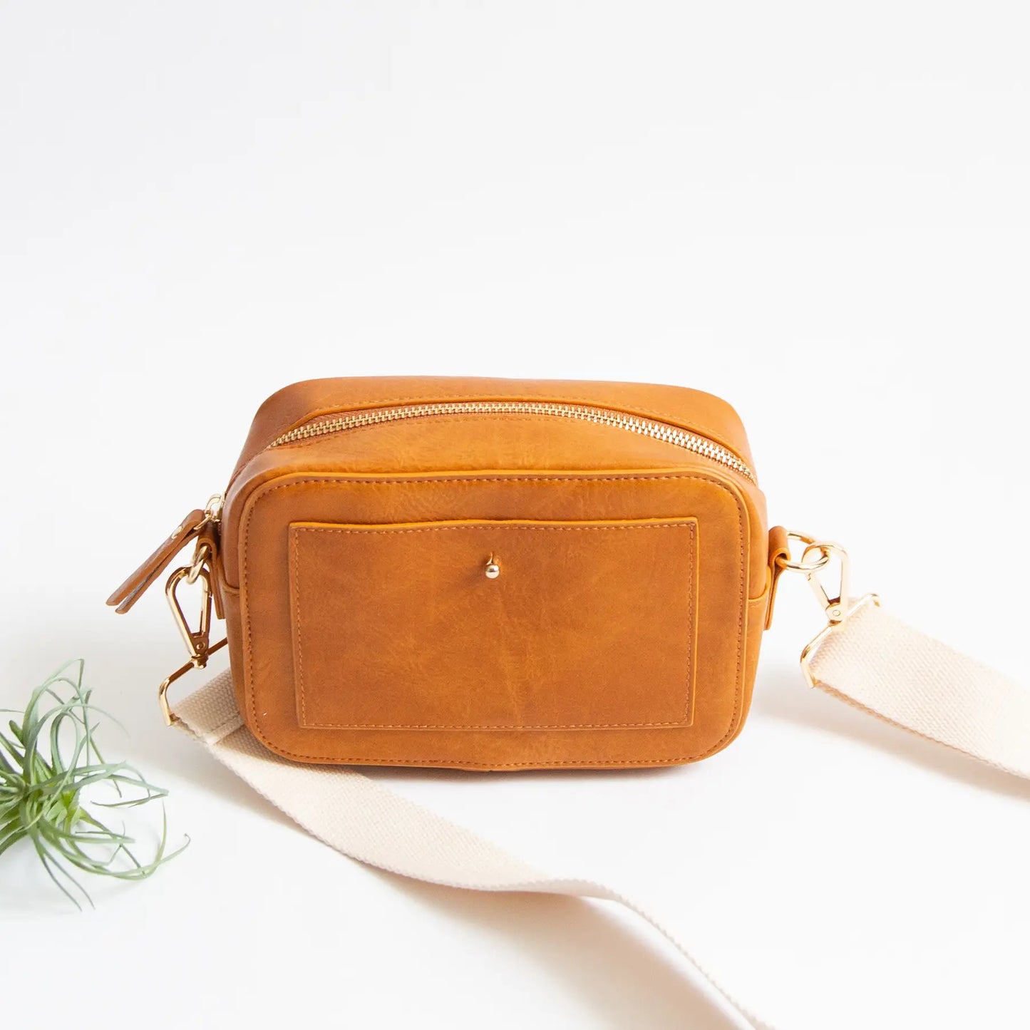 Cognac - Camera Crossbody